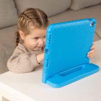 imoshion Coque kidsproof avec poignée Apple iPad Mini 7 (2024) / iPad Mini 6 (2021) - Bleu