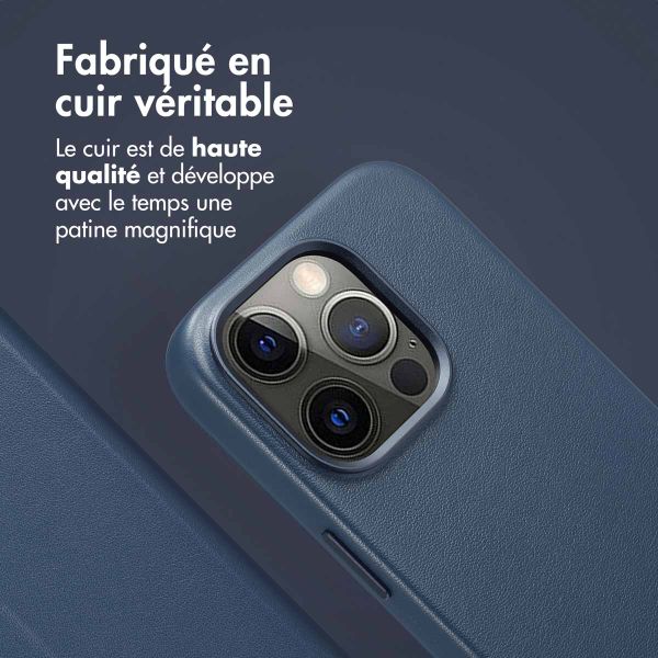 Accezz Étui de télephone portefeuille en cuir 2-en-1 avec MagSafe Apple iPhone 15 Pro - Nightfall Blue
