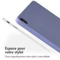 Accezz Coque Liquid Silicone avec porte-stylet Apple iPad Air 11 pouces (2026) M4 / (2025) M3 / (2024) M2 / Air 5 (2022) / Air 4 (2020) - Lila