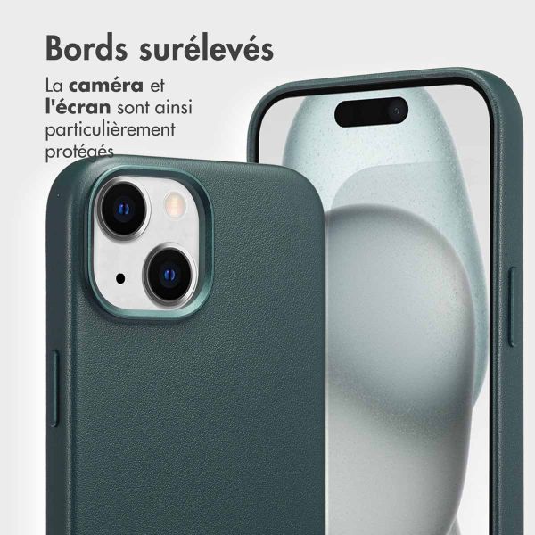 Accezz Étui de télephone portefeuille en cuir 2-en-1 avec MagSafe Apple iPhone 15 - Cedar Green