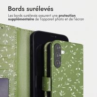 imoshion Étui de télephone portefeuille Design Samsung Galaxy A26 - Green Flowers