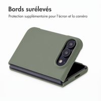 Accezz Coque Liquid Silicone avec MagSafe Apple iPhone Duo - Cooper Green