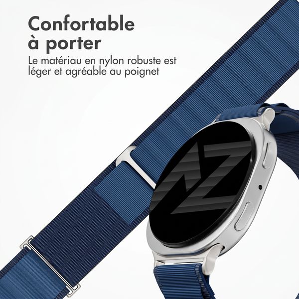 Accezz Bracelet en nylon Alpine Samsung Galaxy Watch 9 (40/44mm) / Watch 8 (40/44mm) / Classic (46mm) - Dark Blue