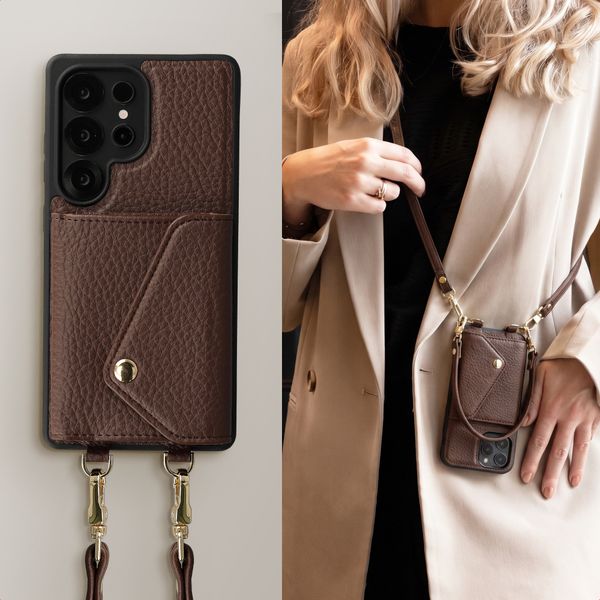 Selencia Coque de télephone Sera avec cordon et porte-cartes enveloppe Samsung Galaxy S25 Ultra - Chocolate Brown