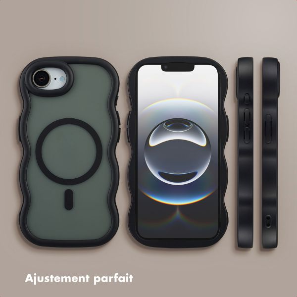 Selencia Coque arrière Wavy avec MagSafe Apple iPhone 17e / 16e - Noir