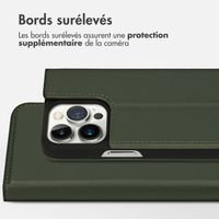 Accezz Étui de télephone Slim Folio en cuir de qualité supérieure Apple iPhone 13 Pro - Vert