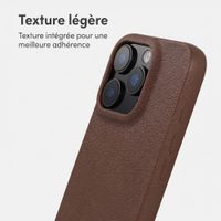 imoshion Coque arrière Texture iPhone 12 / 12 Pro - Marron foncé