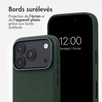 Accezz Coque arrière en cuir avec MagSafe Apple iPhone 18 Pro / 17 Pro - Cedar Green