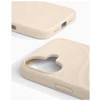 iDeal of Sweden Coque Soft Swirl Silicone MagSafe Apple iPhone 16 - Cloud Dancer