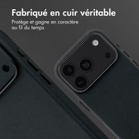 Accezz Coque arrière en cuir avec MagSafe Apple iPhone 18 Pro / 17 Pro - Onyx Black