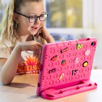imoshion Coque kidsproof avec poupées amovibles Apple iPad 11 (2025) 11 pouces A16 / iPad 10 (2022) 10.9 pouces - Rose