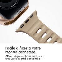 imoshion Bracelet Active Sport en silicone Apple Watch | 44/45/46/49 mm - Marron