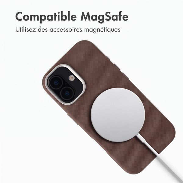Accezz Coque arrière Mesh avec MagSafe Apple iPhone 17 - Marron