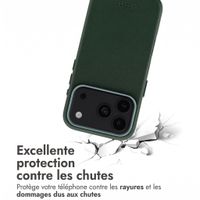 Accezz Coque arrière en cuir avec MagSafe Apple iPhone 18 Pro / 17 Pro - Cedar Green