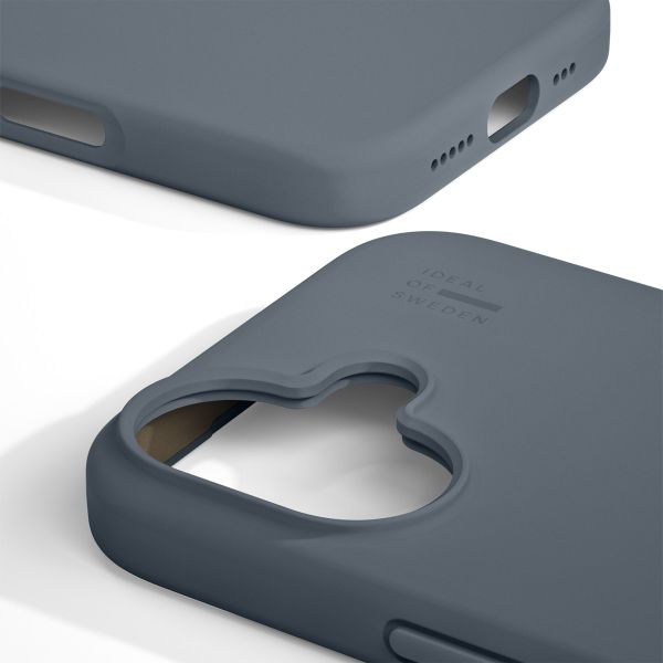 iDeal of Sweden Coque en silicone avec MagSafe Apple iPhone 17 - Midnight Blue