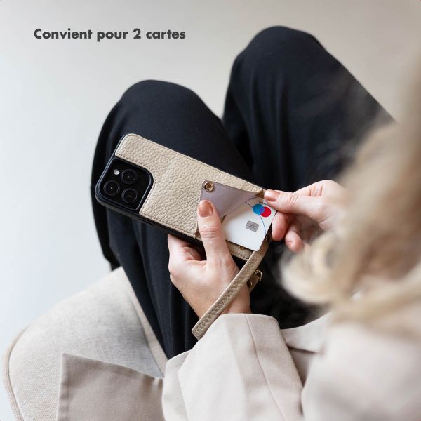 Selencia Coque de télephone Nova avec cordon et porte-cartes Apple iPhone 13 Pro - Beige