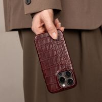 Selencia Coque arrière Croco avec MagSafe Apple iPhone 15 - Burgundy