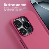 imoshion Coque arrière Color avec cordon amovible et MagSafe Apple iPhone 16 Pro Max - Raspberry