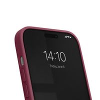 iDeal of Sweden Coque en silicone avec MagSafe Apple iPhone 17e / 16e / 15 / 14 / 13 - Fine Wine