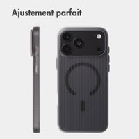 Accezz Coque arrière Lite avec MagSafe | Fluted | Apple iPhone 18 Pro / 17 Pro - Gris