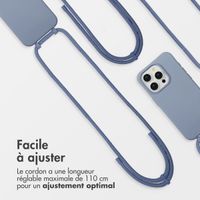 imoshion Coque arrière Color avec cordon amovible et MagSafe Apple iPhone 15 Pro Max - Ash Blue