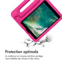 imoshion Coque kidsproof avec poignée Apple iPad 6 (2018) 9.7 pouces / iPad 5 (2017) 9.7 pouces - Rose