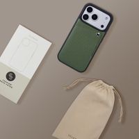 Selencia Coque Riva avec porte-cartes Apple iPhone 17 Pro - Sage Green