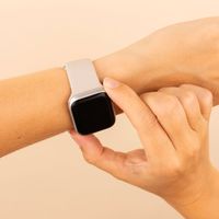 imoshion Bracelet en silicone⁺ Apple Watch | 38/40/41/42 mm - Taille S/M - Starlight