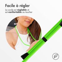 imoshion Coque en silicone avec cordon Apple iPhone 13 - Fluor Groen