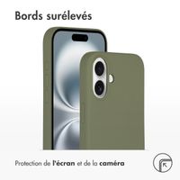 Accezz Coque Liquid Silicone avec MagSafe Apple iPhone 16 - Cooper Green