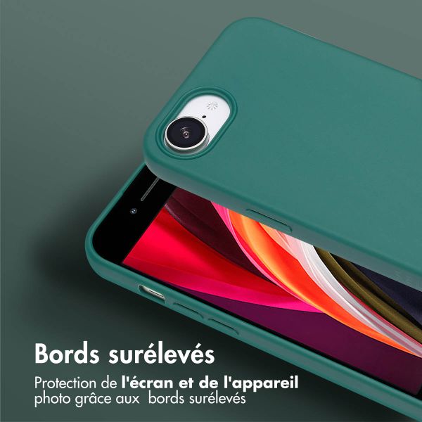 Selencia Coque silicone avec cordon amovible Apple iPhone 17e / 16e - Vert foncé