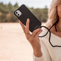 imoshion Coque de couleur avec cordon amovible Apple iPhone SE (2022 / 2020) / 8 / 7 - Noir