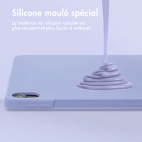 Accezz Coque Liquid Silicone avec porte-stylet Apple iPad Air 11 pouces (2026) M4 / (2025) M3 / (2024) M2 / Air 5 (2022) / Air 4 (2020) - Lila