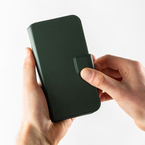 Accezz Étui de télephone portefeuille en cuir 2-en-1 avec MagSafe Apple iPhone 14 Pro - Cedar Green