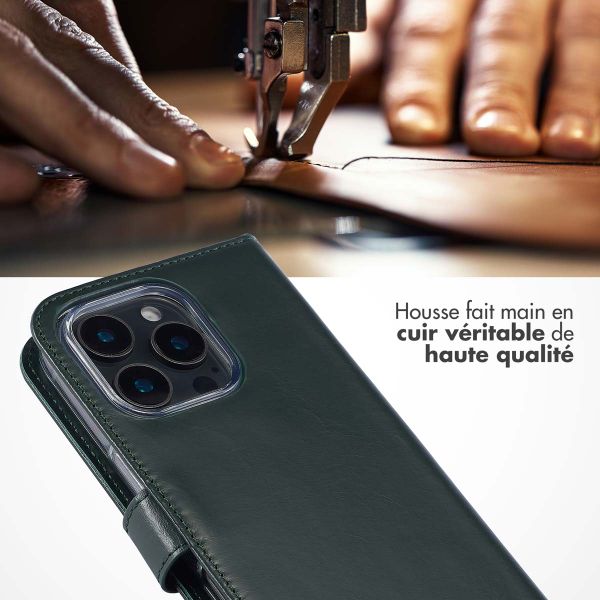 Selencia Étui portefeuille en cuir véritable Apple iPhone 16 Pro - Vert