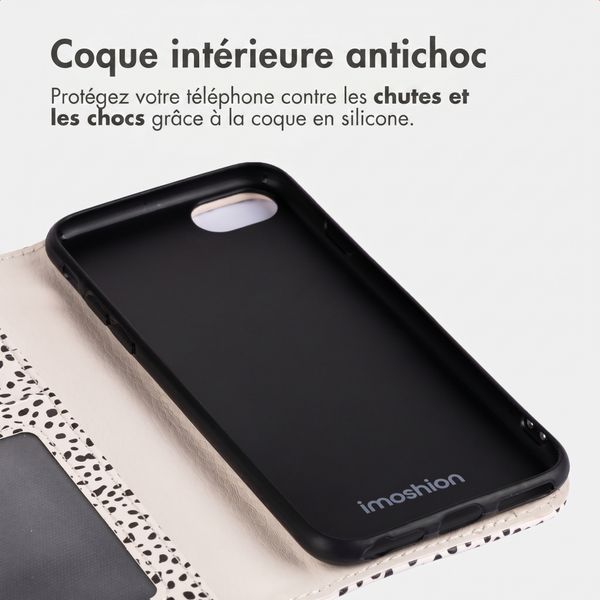 imoshion Étui de télephone portefeuille Design Apple iPhone SE (2022 / 2020) / 8 / 7 / 6(s) - Desert Dots