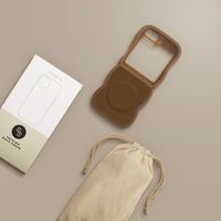 Selencia Coque arrière Wavy avec MagSafe Samsung Galaxy Z Flip 6 / Flip 7 FE - Mocha Brown