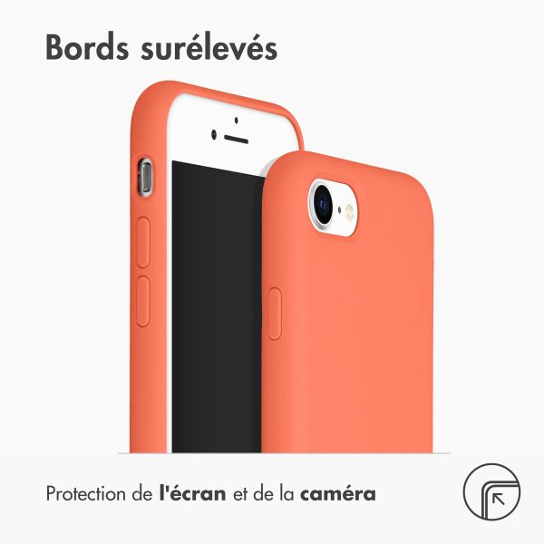 Accezz Coque Liquid Silicone Apple iPhone SE (2022 / 2020) / 8 / 7 - Nectarine