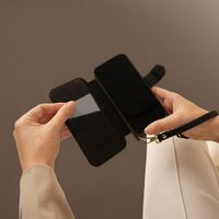 Selencia Étui Riva avec MagSafe et cordon de téléphone Samsung Galaxy S25 / S24 - Noir
