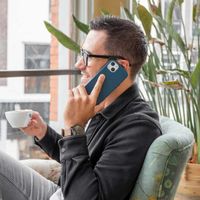 Accezz Leather Backcover avec MagSafe Apple iPhone 14 Plus - Bleu foncé