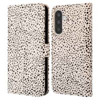 imoshion Étui de télephone portefeuille Design Samsung Galaxy A26 - Desert Dots