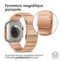 Selencia Bracelet magnétique en acier Apple Watch | 44/45/46/49 mm - Rose Doré
