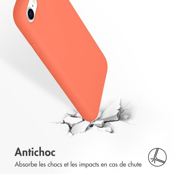 Accezz Coque Liquid Silicone Apple iPhone SE (2022 / 2020) / 8 / 7 - Nectarine
