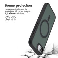 Accezz Coque Givrée Robuste avec MagSafe Apple iPhone 17e / 16e - Noir