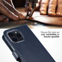 Selencia Étui portefeuille en cuir véritable Apple iPhone 16 Pro - Bleu