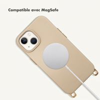 Selencia Coque arrière Rivièra avec MagSafe avec crochets amovibles Apple iPhone 14 / 13 - Milky Latte