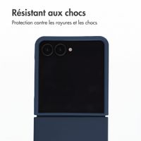 Accezz Coque Liquid Silicone avec MagSafe Samsung Galaxy Z Flip 8 - Bleu foncé