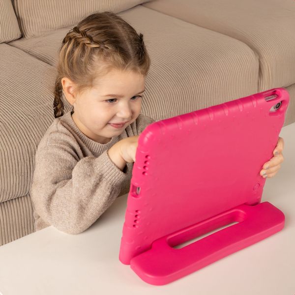imoshion Coque kidsproof avec poignée Apple iPad 11 (2025) 11 pouces A16 / iPad 10 (2022) 10.9 pouces - Rose