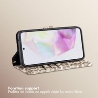 Selencia Étui de télephone portefeuille imprimé léopard Sabi Samsung Galaxy A35 - Soft Ivory