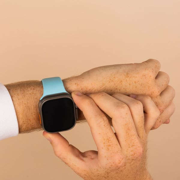 imoshion Bracelet en silicone⁺ Apple Watch | 44/45/46/49 mm - Taille M/L - Sapphire Blue